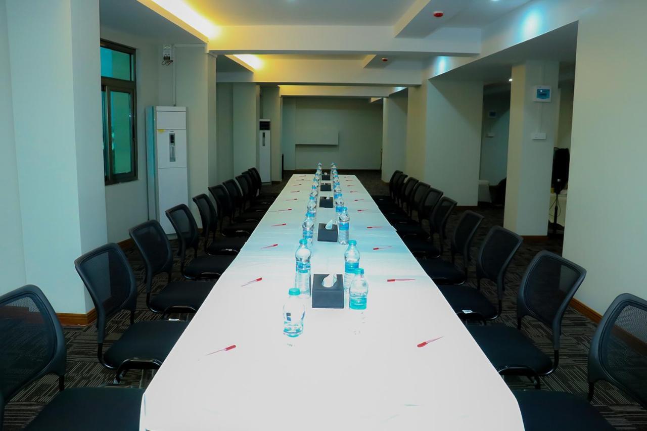Gemsy Hotel Yangon Extérieur photo